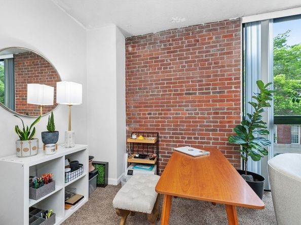 42 8th St 1201, Boston MA 02129