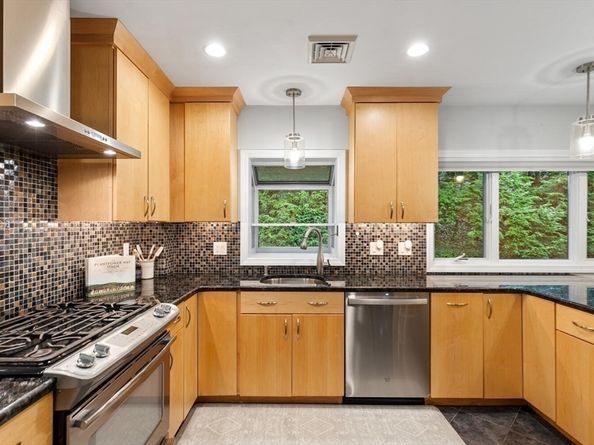 4 Sargent Rd, Winchester MA 01890