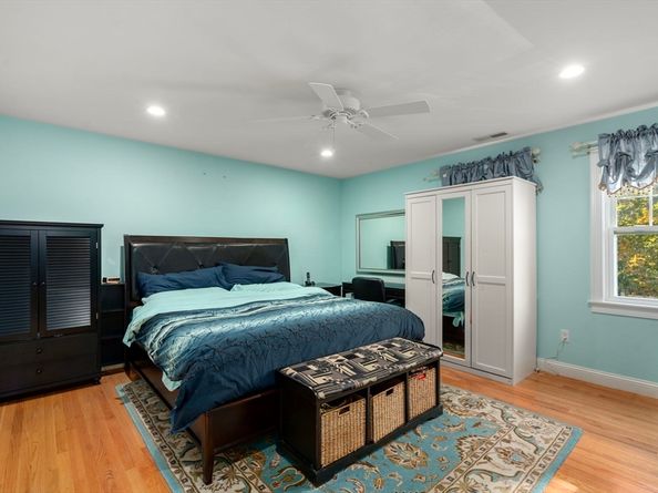53 Hiawatha Ave, Waltham MA 02451