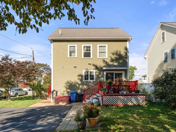 53 Hiawatha Ave, Waltham MA 02451