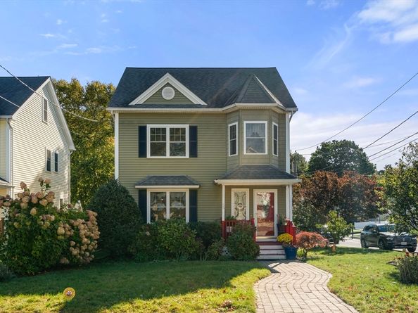 53 Hiawatha Ave, Waltham MA 02451