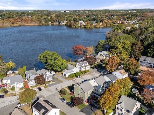 53 Hiawatha Ave, Waltham MA 02451