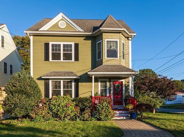 53 Hiawatha Ave, Waltham MA 02451