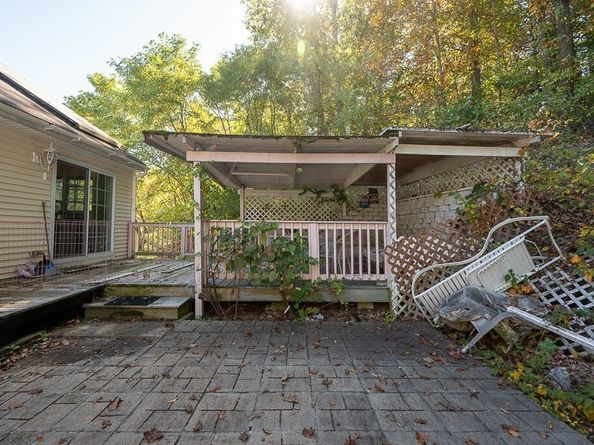 13 Fatima Ln, Worcester MA 01606