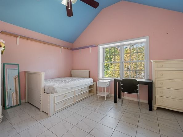 13 Fatima Ln, Worcester MA 01606