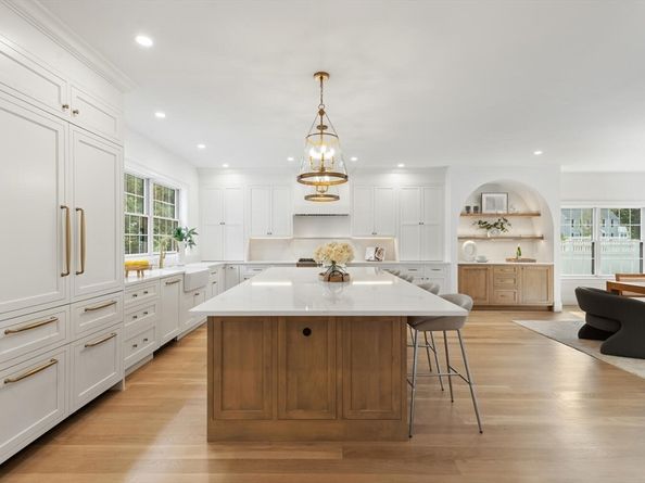 40 Foxcroft Road, Winchester MA 01890
