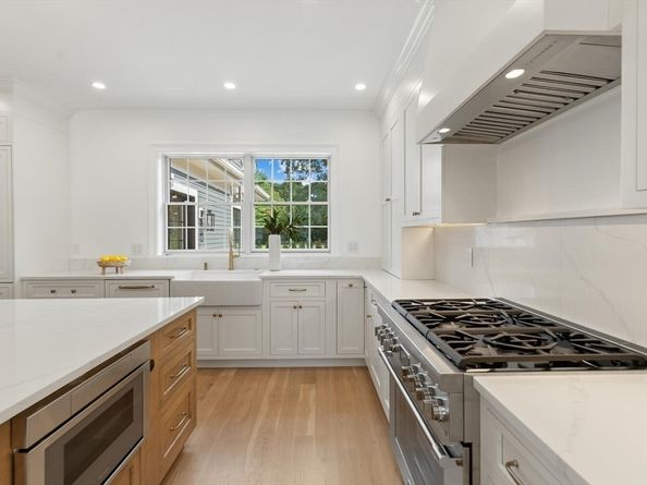40 Foxcroft Road, Winchester MA 01890
