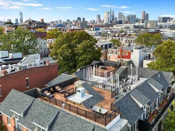 606 E 4th St 301, Boston MA 02127