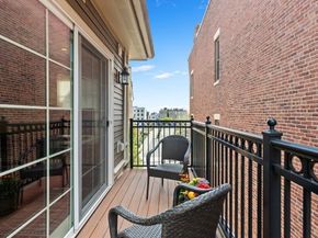 606 E 4th St 301, Boston MA 02127