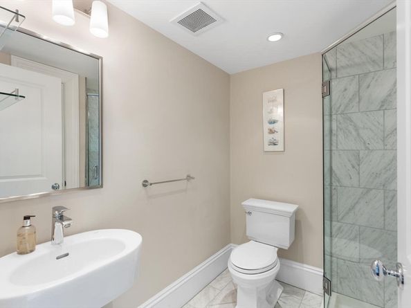 606 E 4th St 301, Boston MA 02127