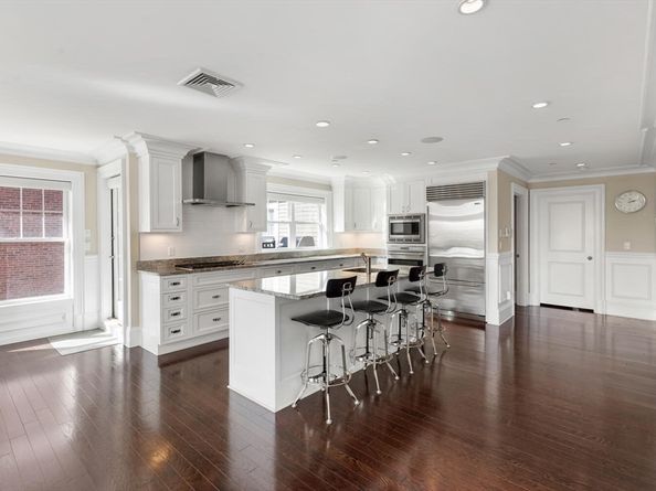 606 E 4th St 301, Boston MA 02127