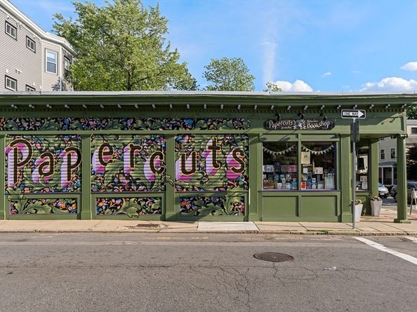 96 Jamaica St, Boston MA 02130