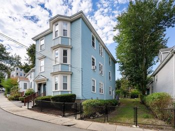 96 Jamaica St
