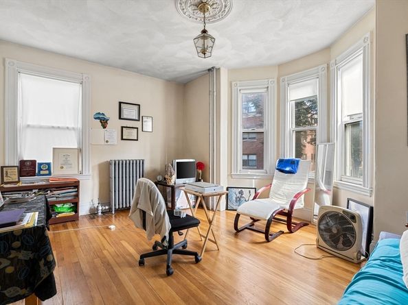 96 Jamaica St, Boston MA 02130
