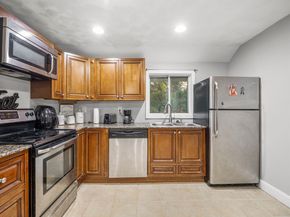 19 Forest Dr, Auburn MA 01501