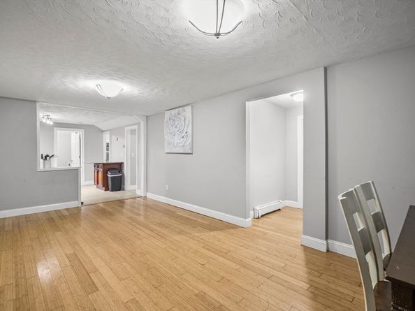 19 Forest Dr, Auburn MA 01501