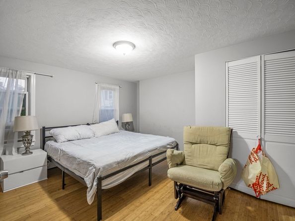 19 Forest Dr, Auburn MA 01501