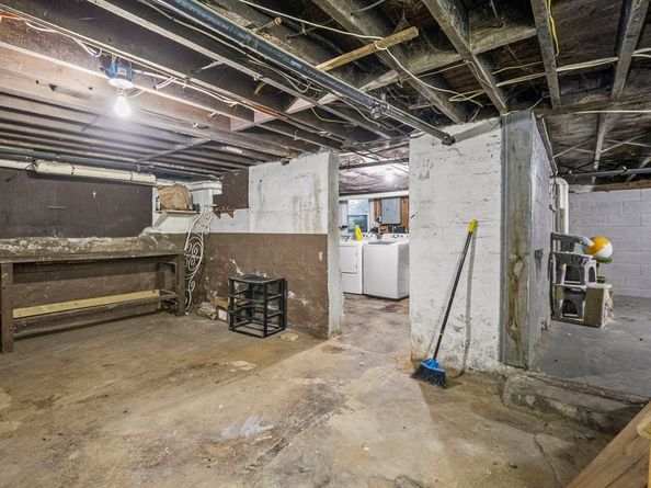 19 Forest Dr, Auburn MA 01501