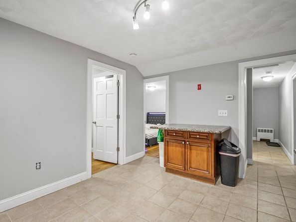 19 Forest Dr, Auburn MA 01501