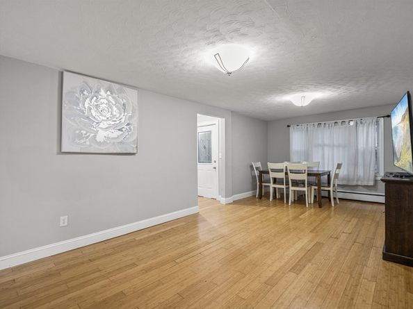 19 Forest Dr, Auburn MA 01501