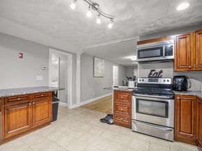 19 Forest Dr, Auburn MA 01501