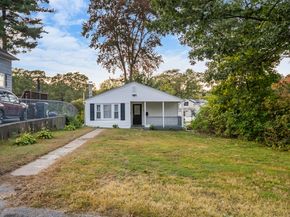 19 Forest Dr, Auburn MA 01501