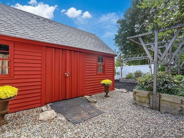 339 Winthrop St, Winthrop MA 02152