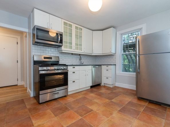131 Erie St, Cambridge MA 02139