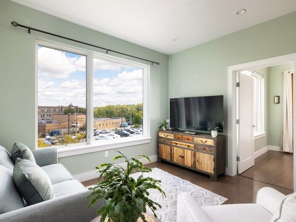 20 Taft Hil Park 5, Boston MA 02131