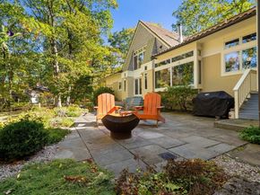 39 Sheffield Rd, Boxford MA 01921