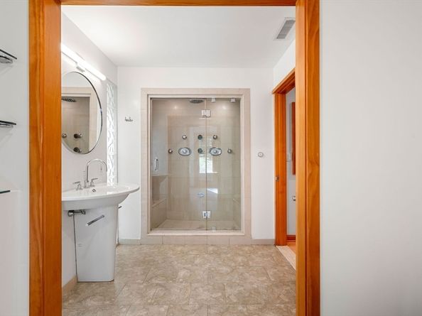39 Sheffield Rd, Boxford MA 01921