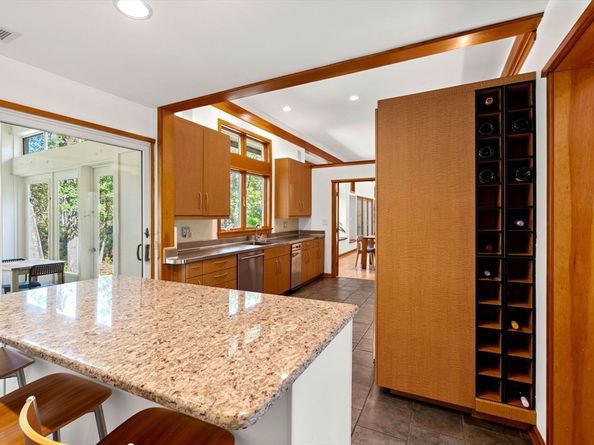 39 Sheffield Rd, Boxford MA 01921