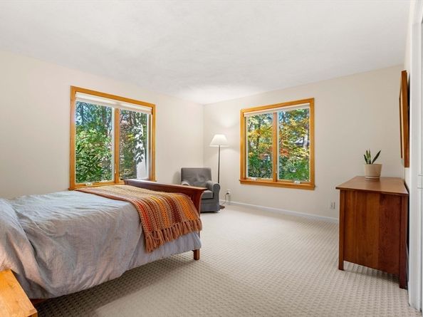 39 Sheffield Rd, Boxford MA 01921