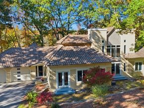 39 Sheffield Rd, Boxford MA 01921