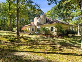 39 Sheffield Rd, Boxford MA 01921