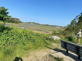 1000 Governors Dr 25, Winthrop MA 02152