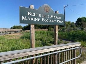 1000 Governors Dr 25, Winthrop MA 02152