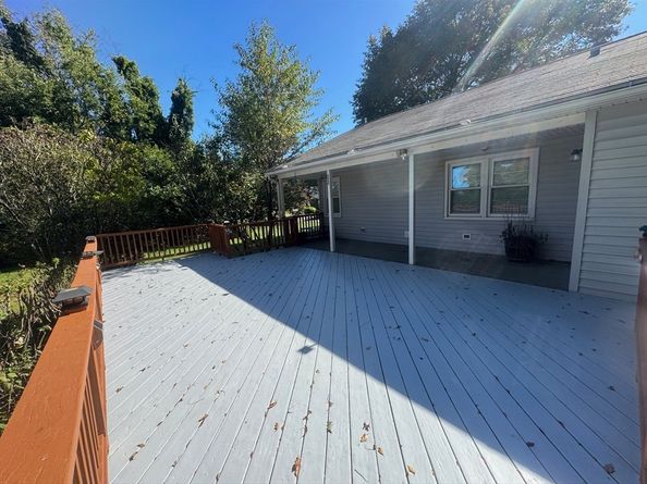 21 Trinity Ave, Worcester MA 01605