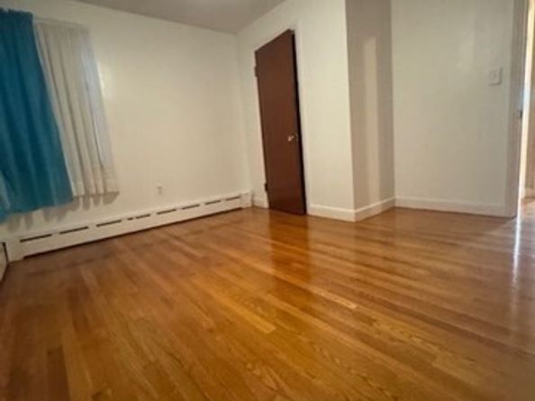 21 Trinity Ave, Worcester MA 01605
