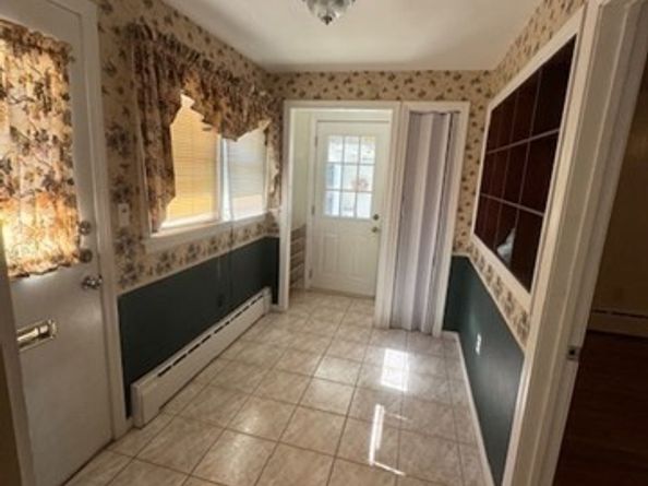 21 Trinity Ave, Worcester MA 01605