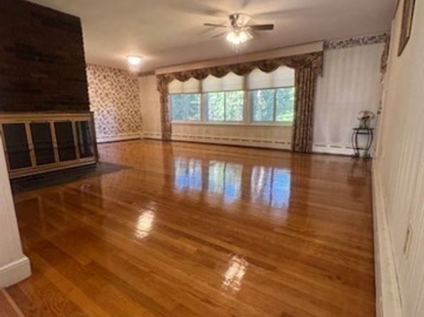 21 Trinity Ave, Worcester MA 01605