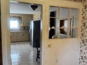 21 Trinity Ave, Worcester MA 01605
