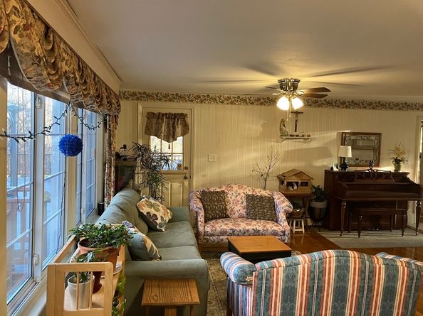 21 Trinity Ave, Worcester MA 01605