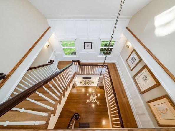 56 Ledgeways, Wellesley MA 02481
