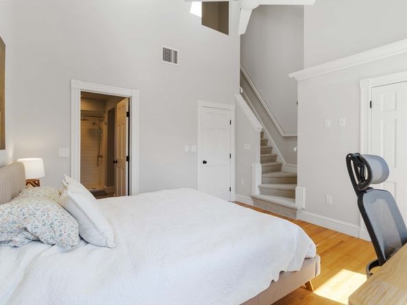 20 Ship Ave 8, Medford MA 02155