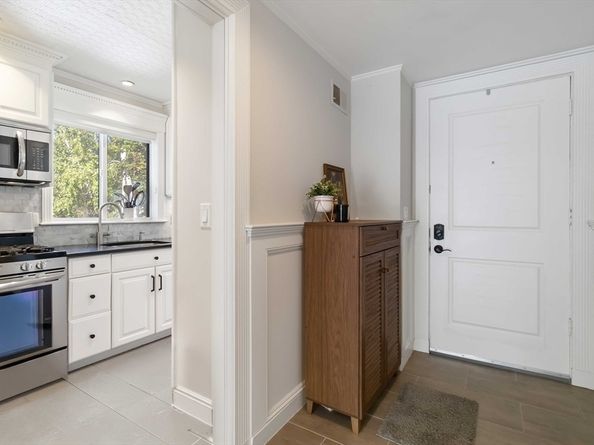 20 Ship Ave 8, Medford MA 02155
