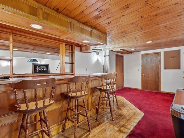 53 Bridlecross Rd, Leominster MA 01453