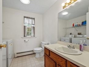 53 Bridlecross Rd, Leominster MA 01453