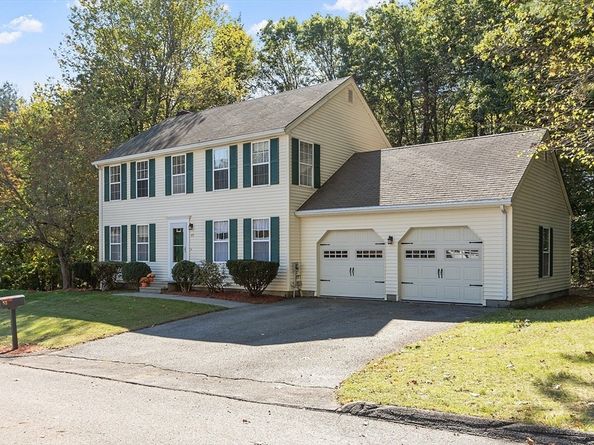 53 Bridlecross Rd, Leominster MA 01453