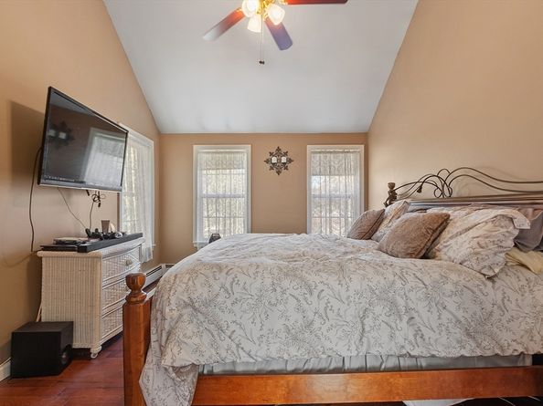 53 Bridlecross Rd, Leominster MA 01453